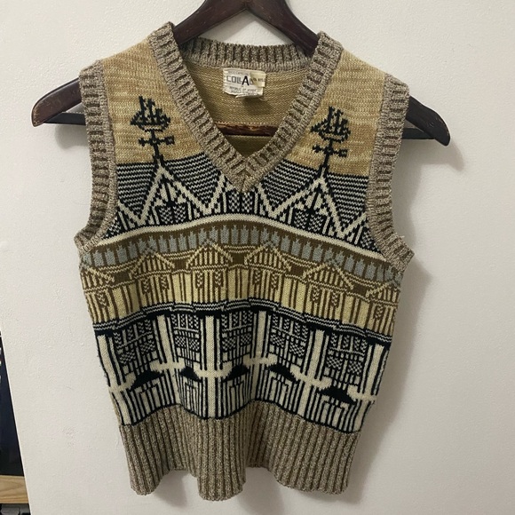 Beige Knitted Vest - Picture 1 of 3